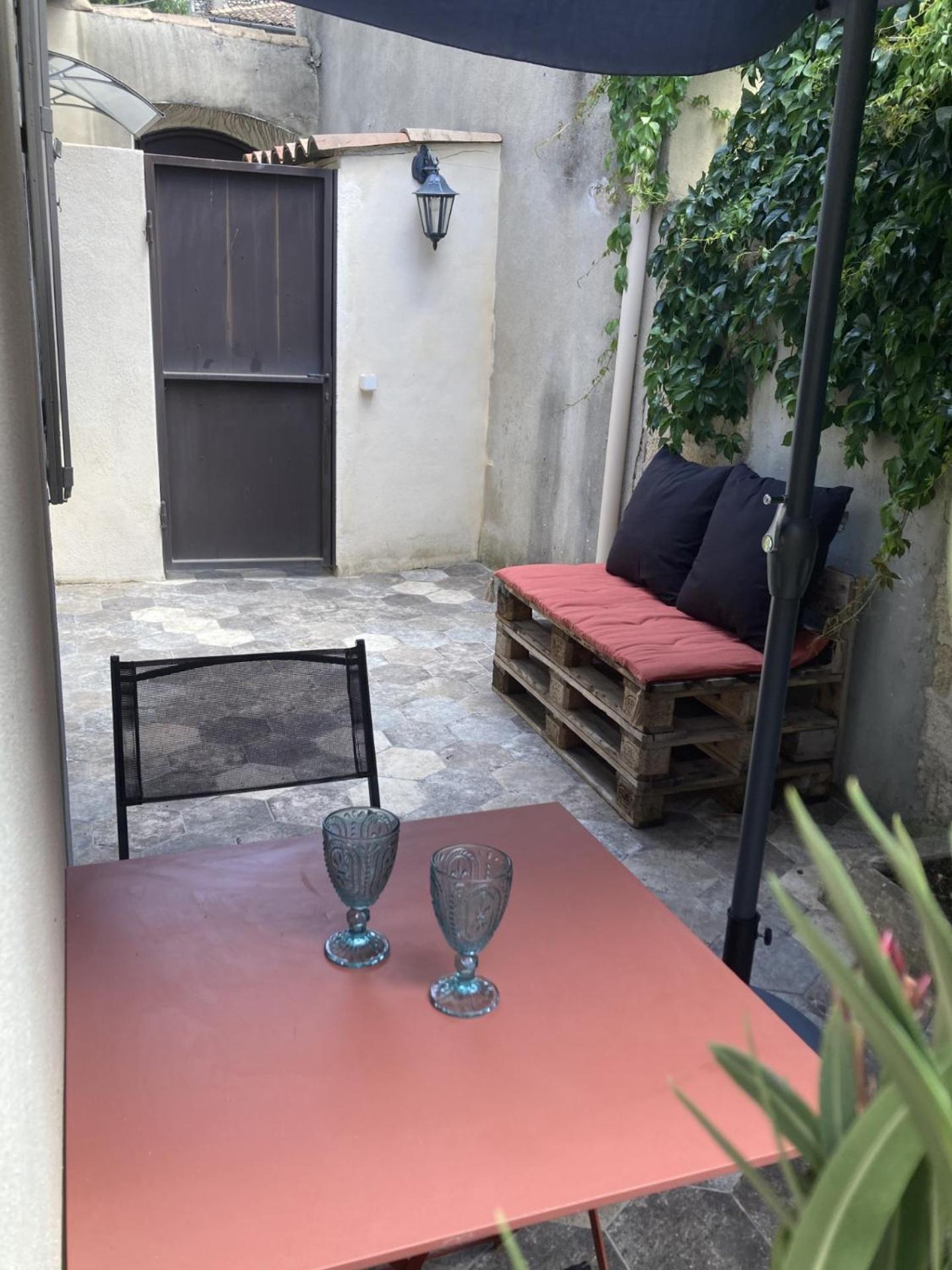 Le Studio D'Auguste- Coeur De Nimes-Chaleureux-Emplacement Ideal エクステリア 写真